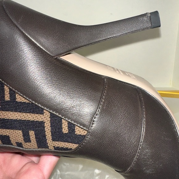 Fendi thigh high boots - Picture 3 of 9